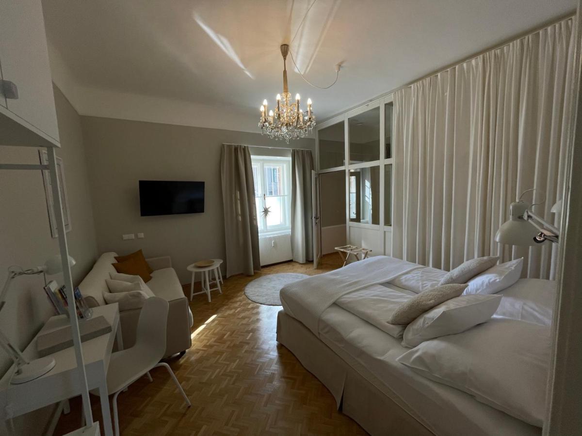 White Flat By Grazrentals With Cool Location & Free Parking Buitenkant foto