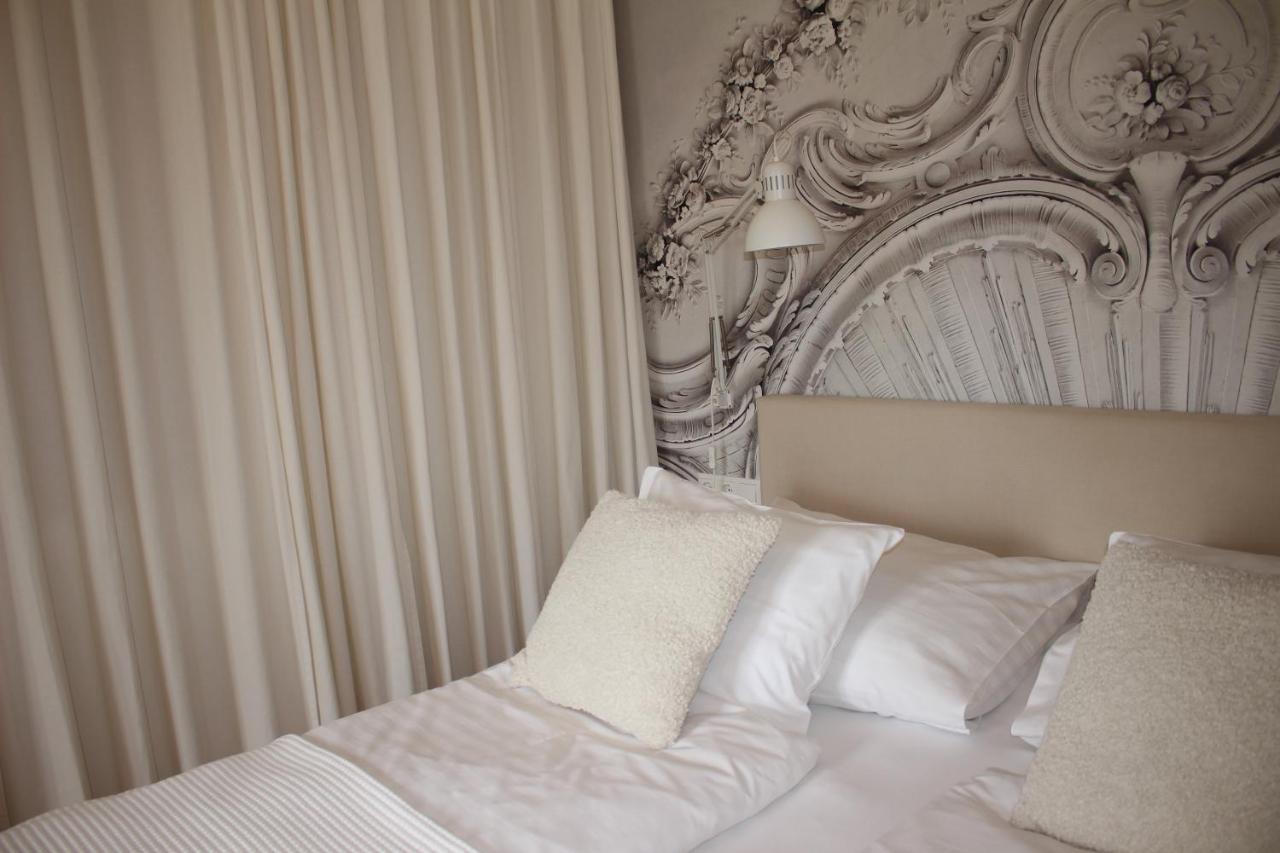 White Flat By Grazrentals With Cool Location & Free Parking Buitenkant foto