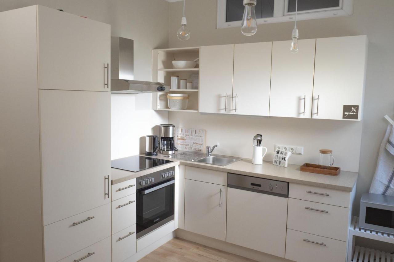 White Flat By Grazrentals With Cool Location & Free Parking Buitenkant foto